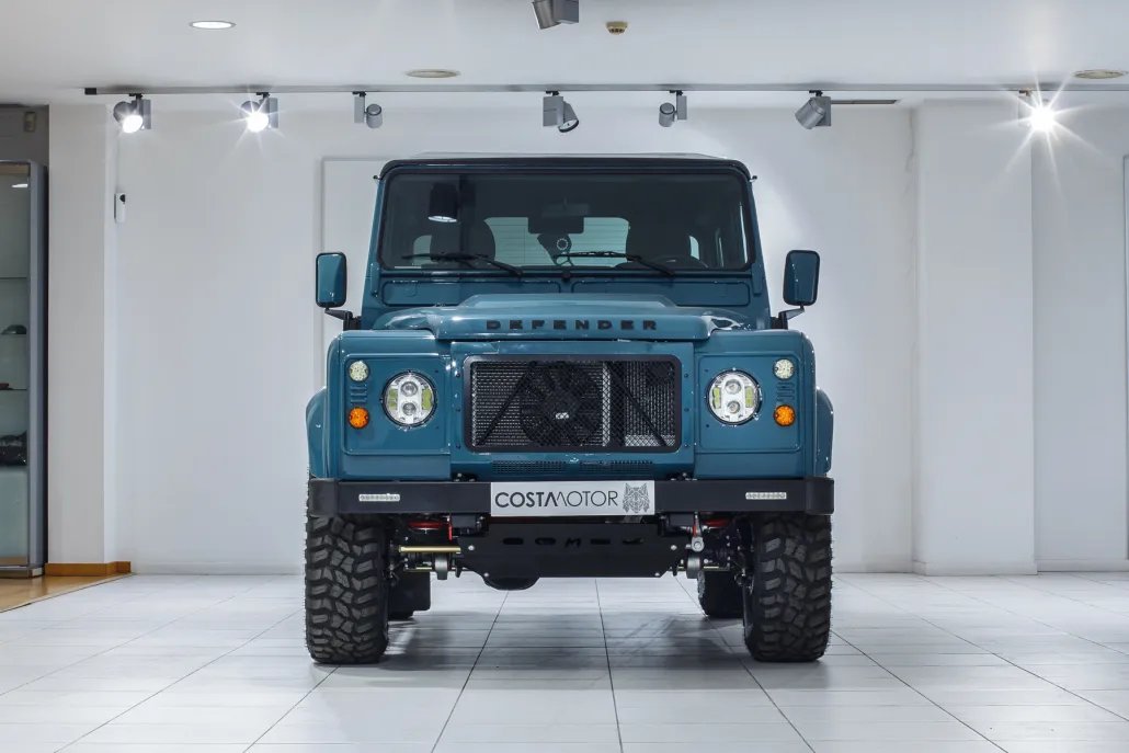 Land Rover Defender Formentera restored by Costa Motor — front